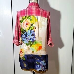 Soft Surroundings- Womens Pink Plaid Floral Top Vibrant Artsy Mod  Sz.Small